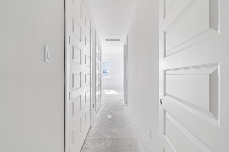 Spacious, unfurnished interior of a new home in , Houston (Image 7).