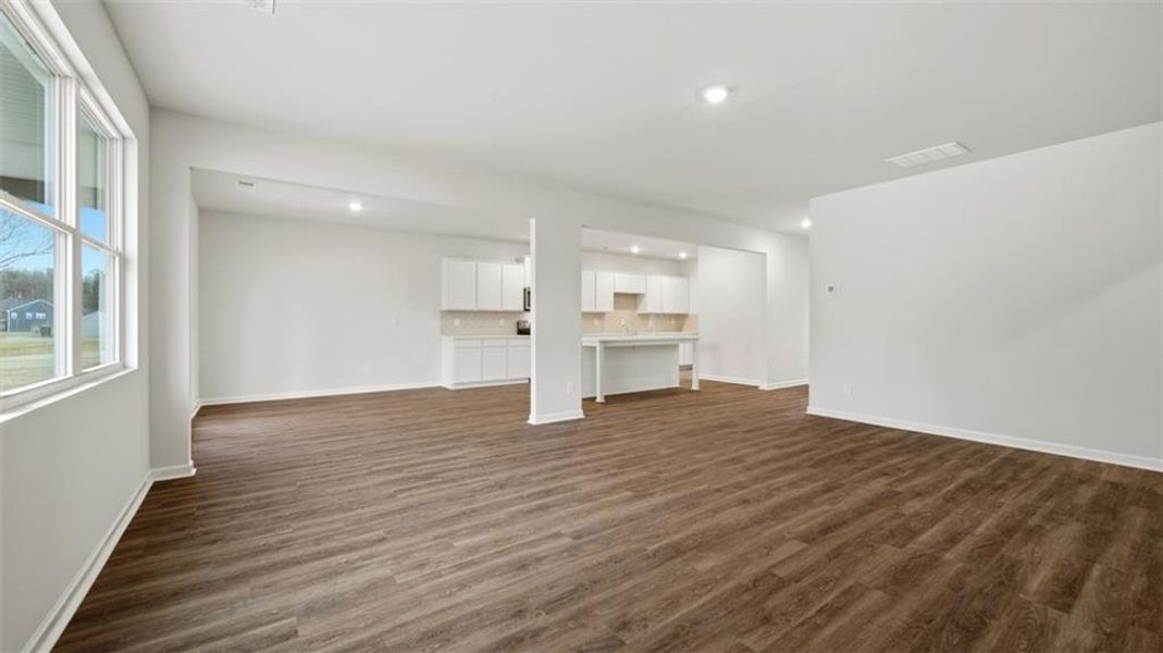 Spacious, unfurnished interior of a new home in Jackson Landing, Jefferson (Image 45). Spacious, unfurnished interior of a new home in Jackson Landing, Jefferson (Image 45).