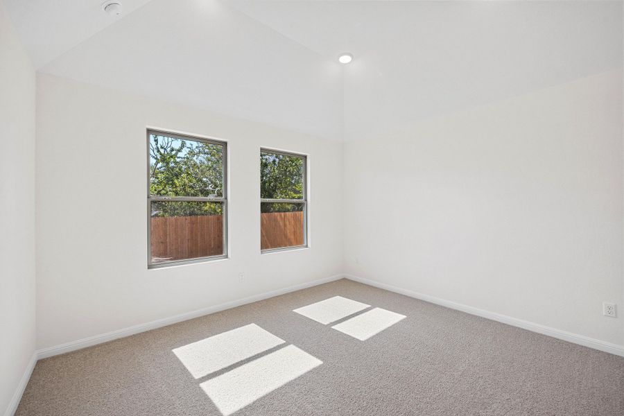 Spacious, unfurnished interior of a new home in Trinity Ranch, Elgin (Image 18).