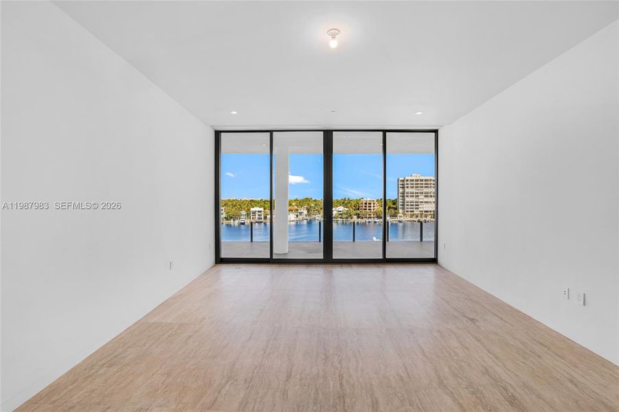 Spacious, unfurnished interior of a new home in , Miami (Image 62).
