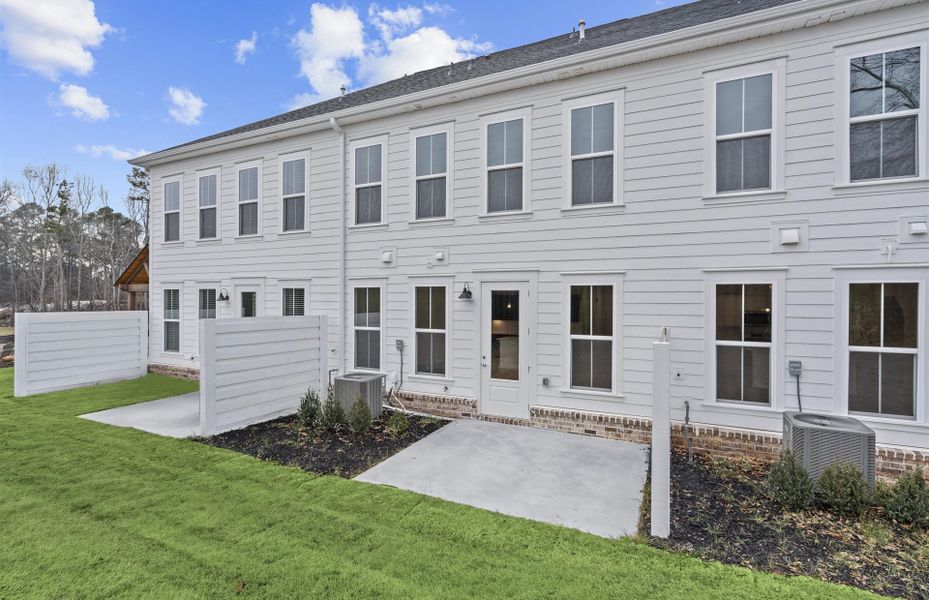 Exterior details and patio area of a home in Alston Park, Greenville (Image 19).