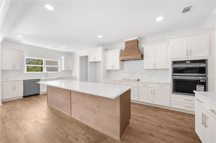 Furnished interior view inside a new home in , Gainesville (Image 7).