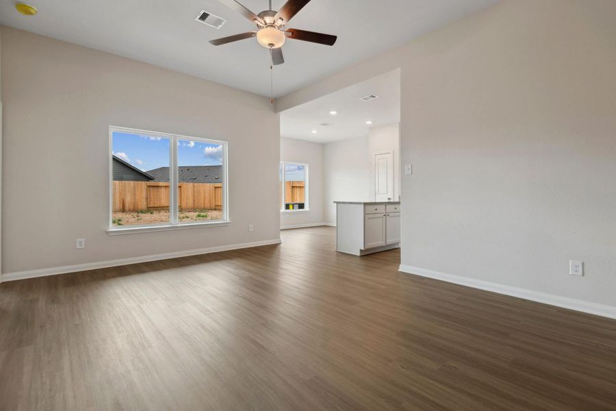 Spacious, unfurnished interior of a new home in Trails at Cochran Ranch, Waller (Image 19). Spacious, unfurnished interior of a new home in Trails at Cochran Ranch, Waller (Image 19).