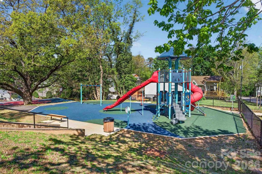 Community amenities in , Asheville (Image 43).