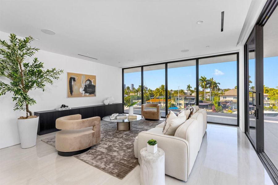 Furnished interior view inside a new home in , Fort Lauderdale (Image 7).