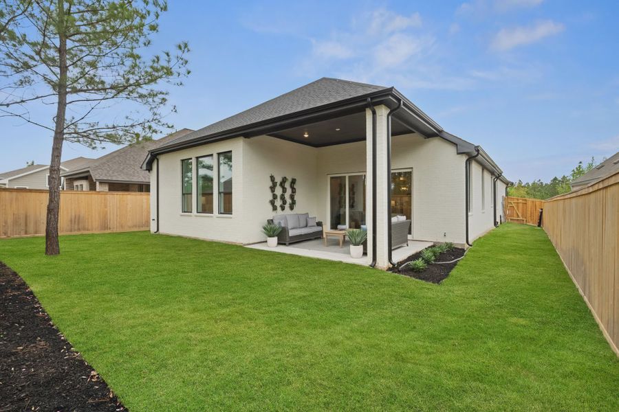 Representative exterior details of a home built from the Hampton by Chesmar Homes in Lakes of Cane Island, Katy (Image 3).