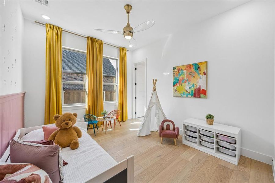 Furnished interior view inside a new home in , Prosper (Image 32).