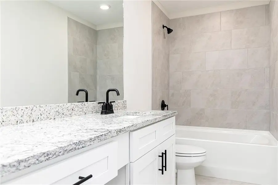 Image 11 of a home in .