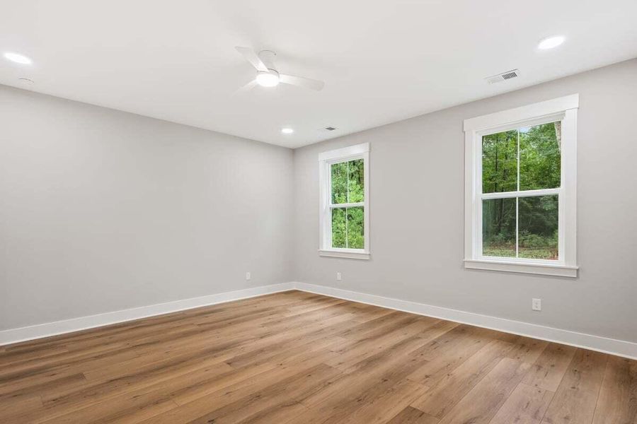 Spacious, unfurnished interior of a new home in , Ravenel (Image 26).