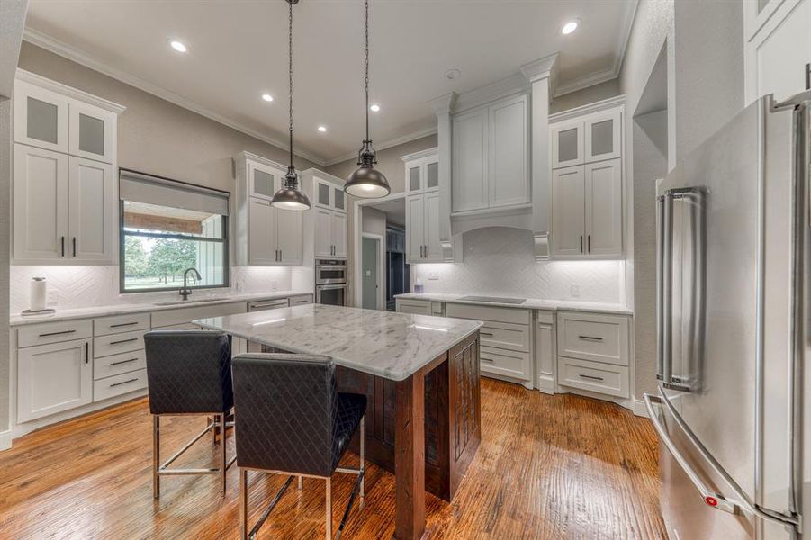 Furnished interior view inside a new home in , Weatherford (Image 33).