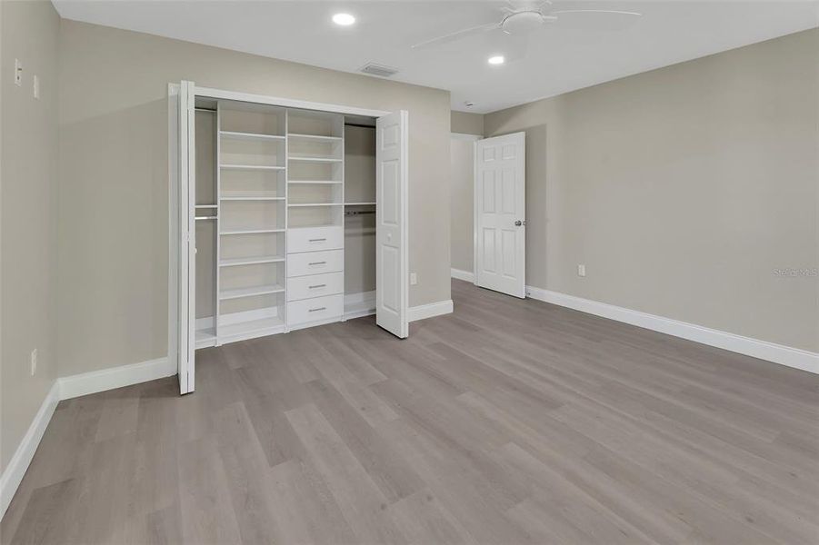 Spacious, unfurnished interior of a new home in , Daytona Beach (Image 22).