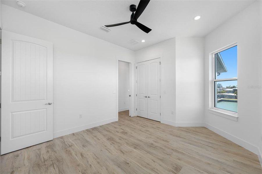 Spacious, unfurnished interior of a new home in , Treasure Island (Image 57).