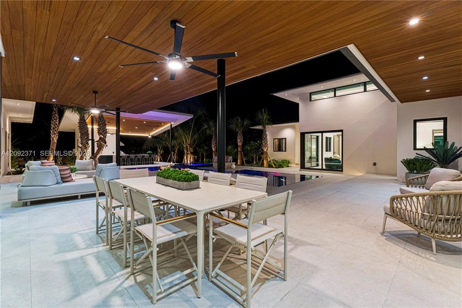 Community amenities in , Pinecrest (Image 82).