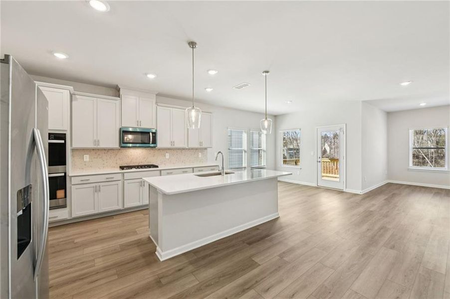 Furnished interior view inside a new home in Martin Springs - Estate Series, Lawrenceville (Image 15). Furnished interior view inside a new home in Martin Springs - Estate Series, Lawrenceville (Image 15).