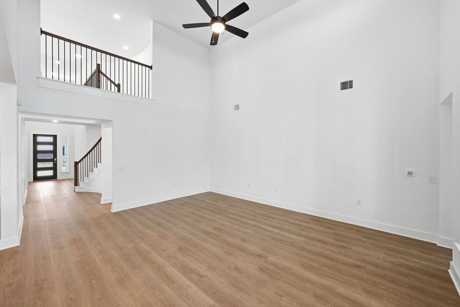 Spacious, unfurnished interior of a new home in Easton Park, Austin (Image 10). Spacious, unfurnished interior of a new home in Easton Park, Austin (Image 10).