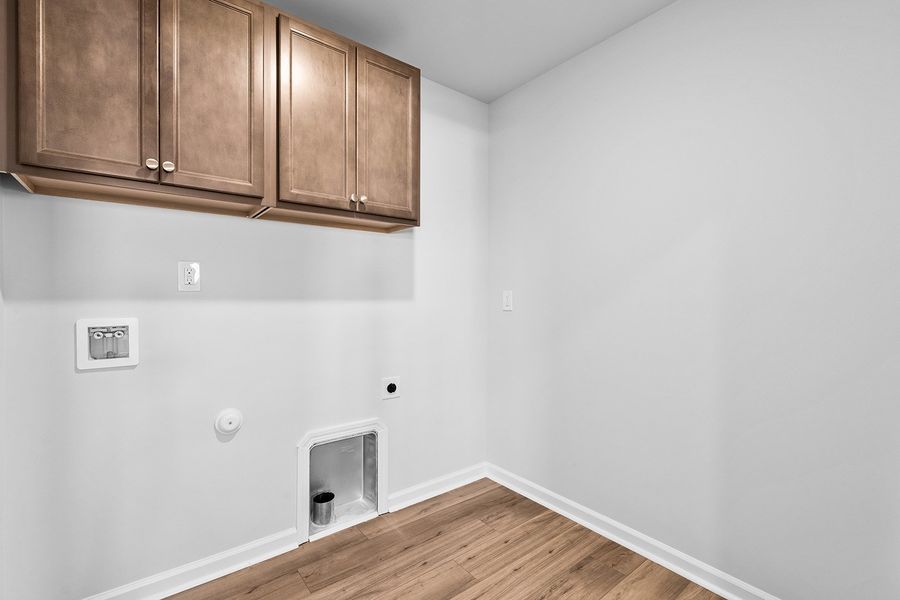 Image 40 of a home in Hanes Lake.