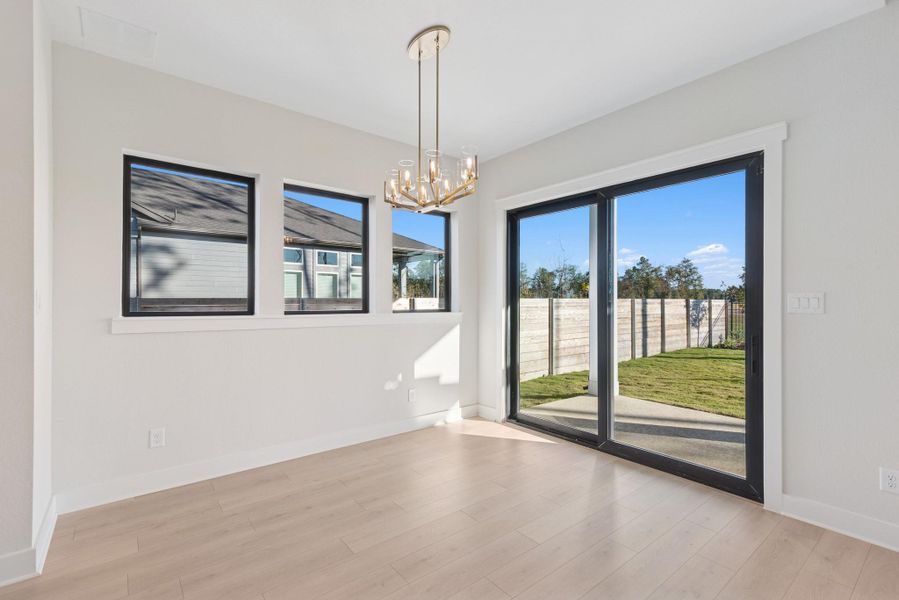 Spacious, unfurnished interior of a new home in ARTAVIA 50' Homesites, Conroe (Image 16).