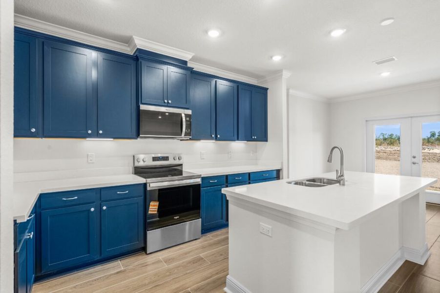 Furnished interior view inside a new home in Lake Merial, Panama City (Image 6).