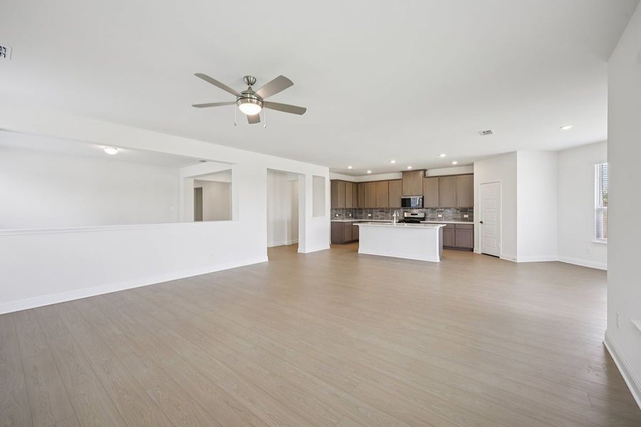 Spacious, unfurnished interior of a new home in The Preserve Estates, Justin (Image 13). Spacious, unfurnished interior of a new home in The Preserve Estates, Justin (Image 13).
