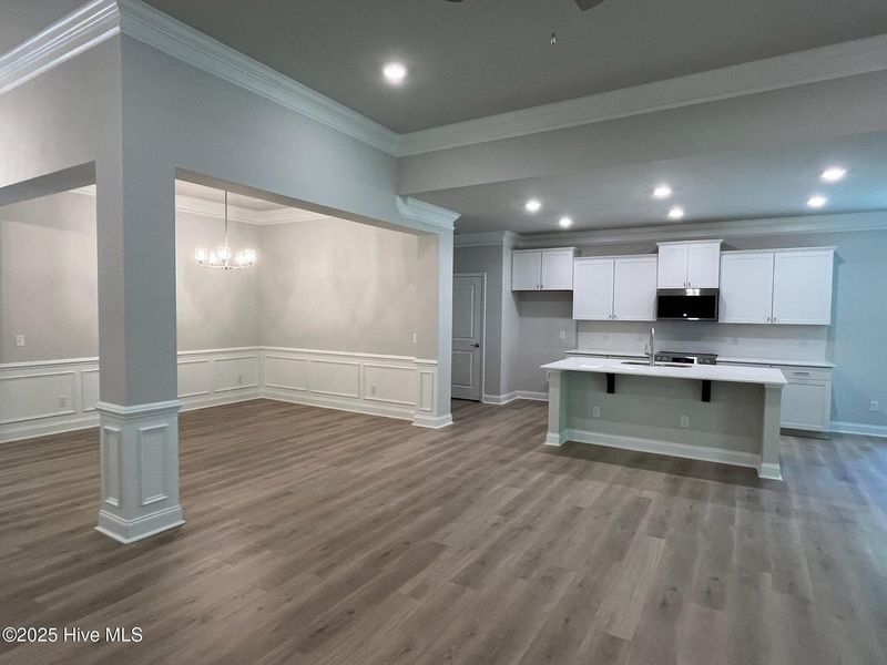 Spacious, unfurnished interior of a new home in Palmetto Creek, Bolivia (Image 15). Spacious, unfurnished interior of a new home in Palmetto Creek, Bolivia (Image 15).
