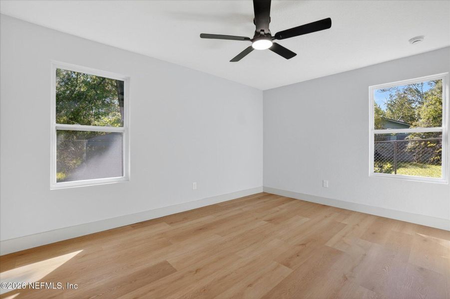 Spacious, unfurnished interior of a new home in , Jacksonville (Image 32).