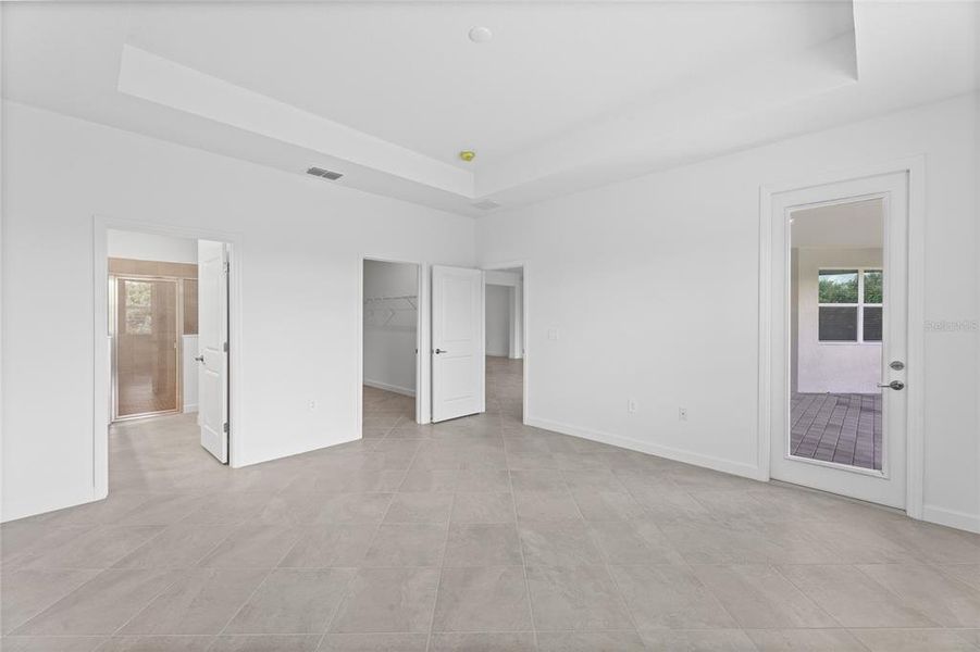 Spacious, unfurnished interior of a new home in Calusa Country Club, Lakewood Ranch (Image 24). Spacious, unfurnished interior of a new home in Calusa Country Club, Lakewood Ranch (Image 24).