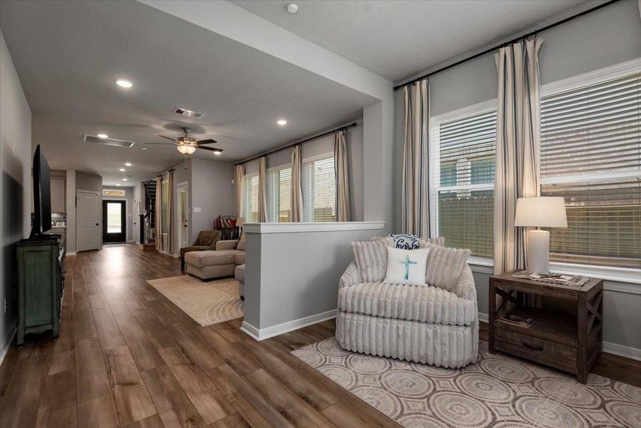 Furnished interior view inside a new home in The Grand Prairie 40’, Hockley (Image 40).