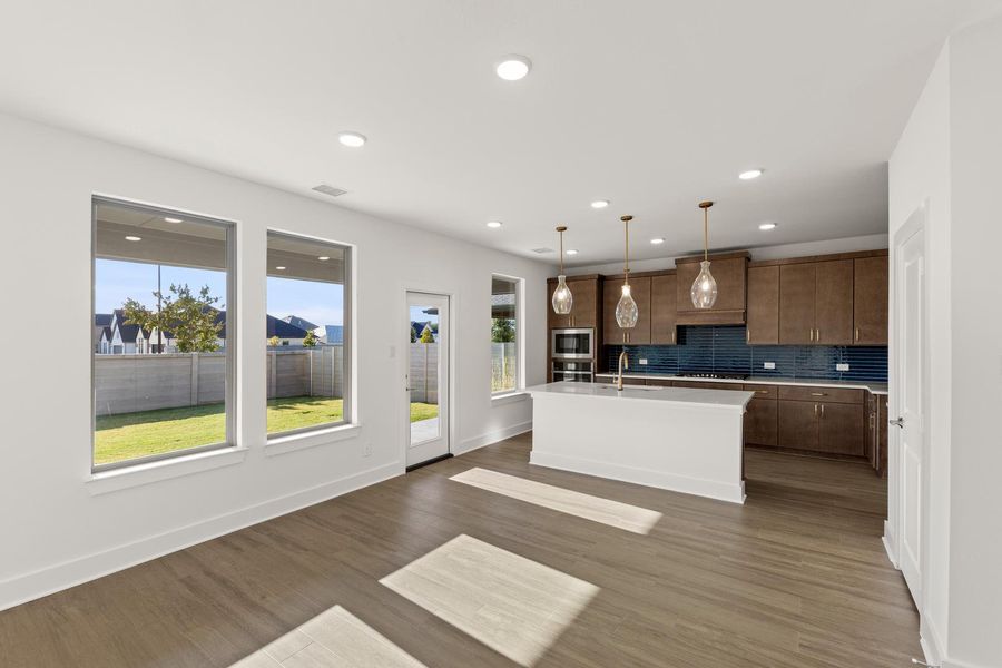 Spacious, unfurnished interior of a new home in Painted Tree, McKinney (Image 22).