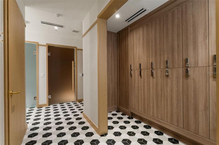 Spacious, unfurnished interior of a new home in , Tampa (Image 54).