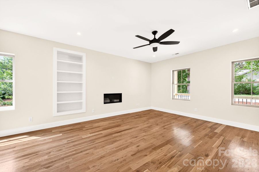 Spacious, unfurnished interior of a new home in , Asheville (Image 21).