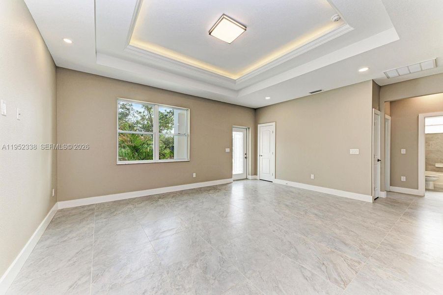 Spacious, unfurnished interior of a new home in , North Port (Image 21).