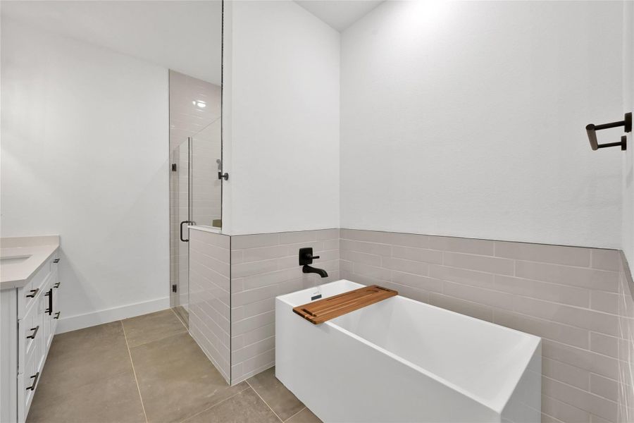 Furnished interior view inside a new home in , Magnolia (Image 10).