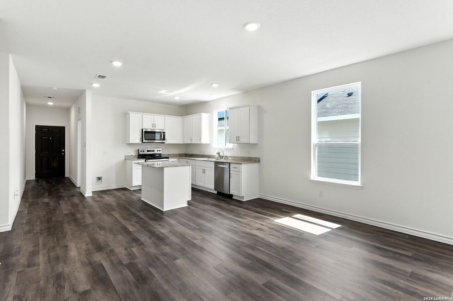 Furnished interior view inside a new home in Horizon Ridge, San Antonio (Image 9). Furnished interior view inside a new home in Horizon Ridge, San Antonio (Image 9).
