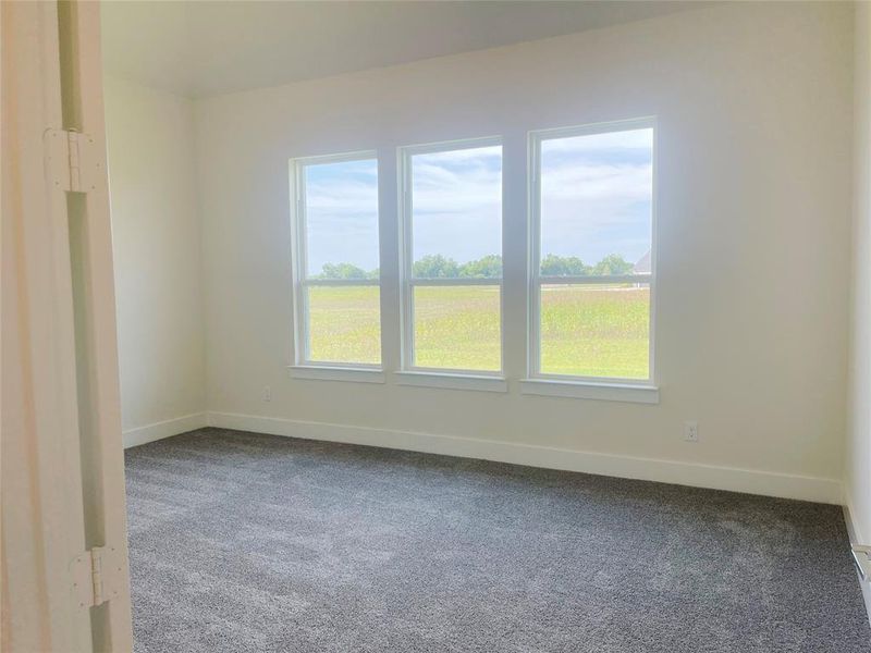 Spacious, unfurnished interior of a new home in Waterfall Ranch Estates, Waxahachie (Image 13).