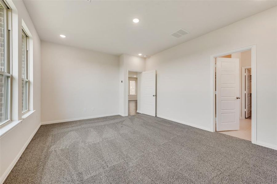 Spacious, unfurnished interior of a new home in Spiritas Ranch, Little Elm (Image 24). Spacious, unfurnished interior of a new home in Spiritas Ranch, Little Elm (Image 24).
