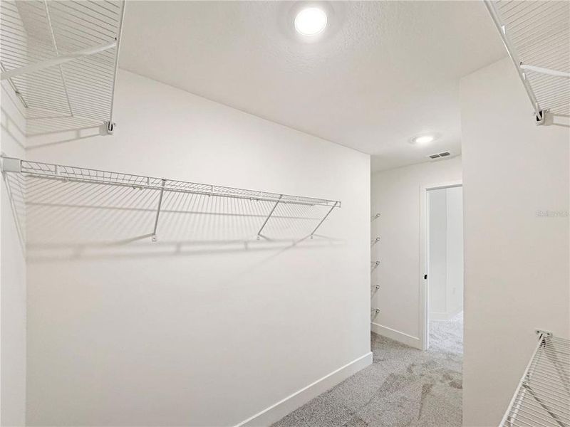 Spacious, unfurnished interior of a new home in , St. Cloud (Image 9).
