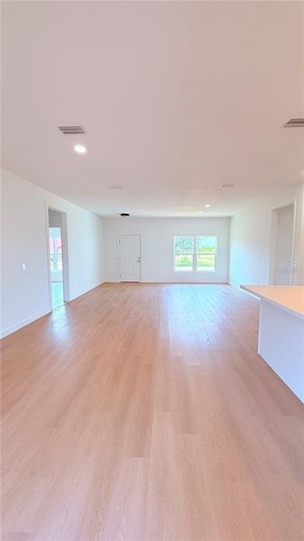 Spacious, unfurnished interior of a new home in , Lake Placid (Image 8).