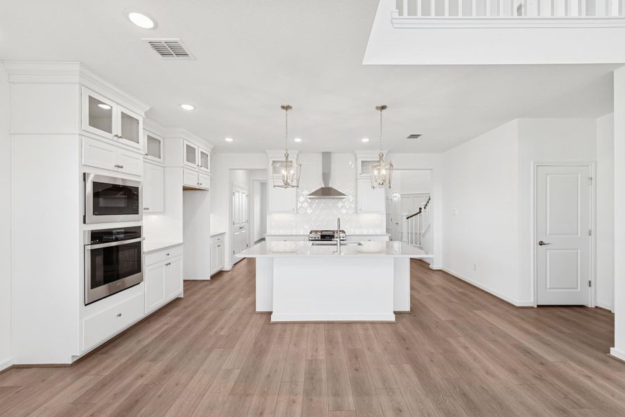 Stunning kitchen (*Photo not of actual home and used for illustration purposes only.)