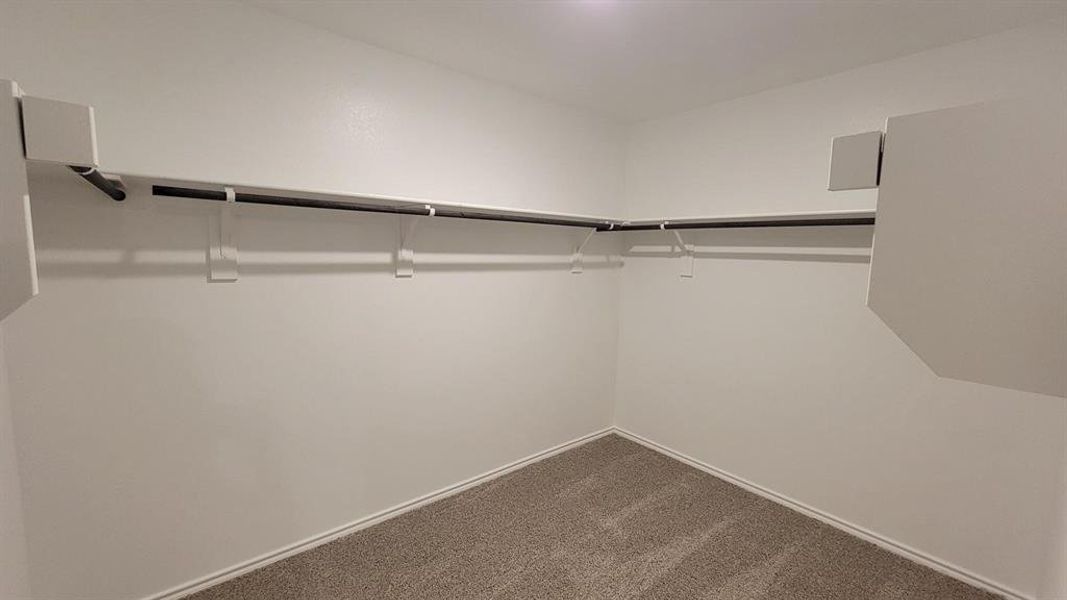 Spacious, unfurnished interior of a new home in Longhorn Estates, Fort Worth (Image 10). Spacious, unfurnished interior of a new home in Longhorn Estates, Fort Worth (Image 10).