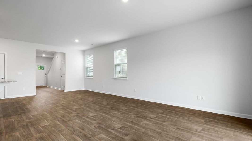 Spacious, unfurnished interior of a new home in , Summerville (Image 14).