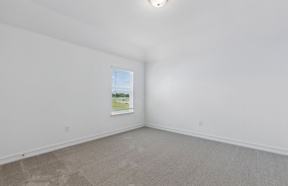 Representative unfurnished interior of a home built from the Harvard by Pulte Homes in Ribbonwood, Aubrey (Image 26).