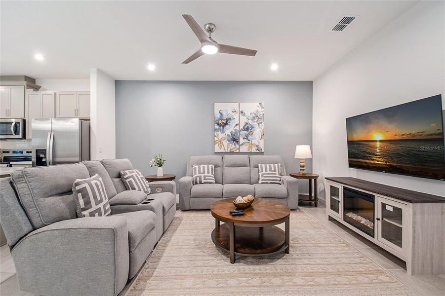 Furnished interior view inside a new home in , Kissimmee (Image 17).