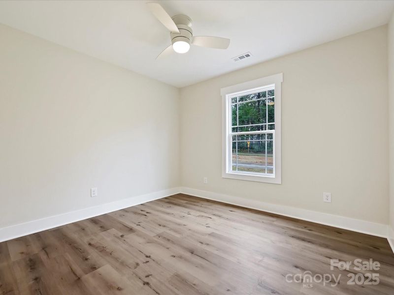 Spacious, unfurnished interior of a new home in , York (Image 16).
