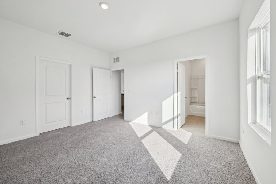 Representative unfurnished interior of a home built from the Larissa by Starlight Homes in Wilson's Walk, Clayton (Image 16).