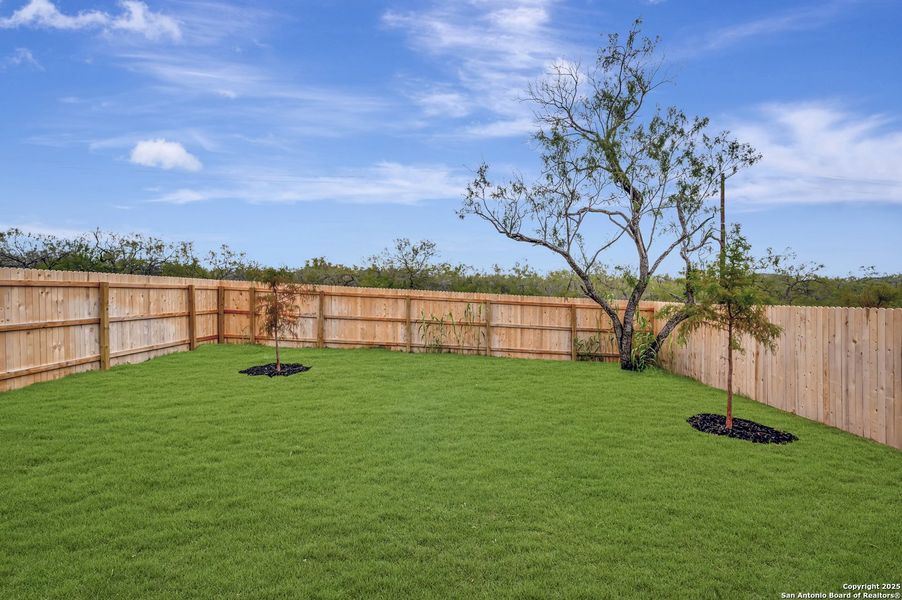 Exterior details and patio area of a home in Paloma Park, Converse (Image 3).