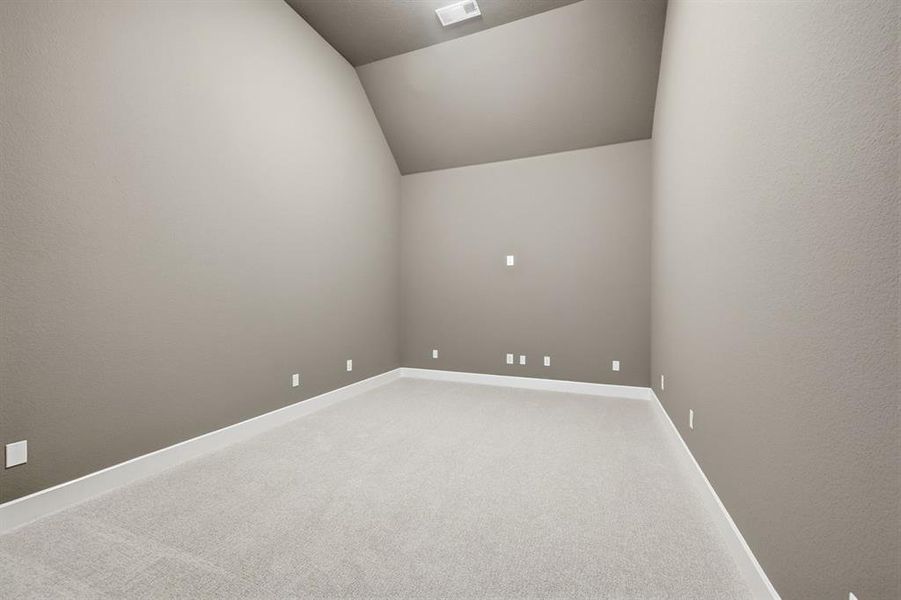 Spacious, unfurnished interior of a new home in Sandbrock Ranch, Aubrey (Image 20).