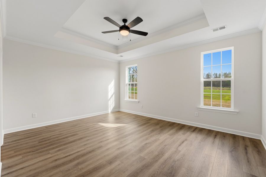 Spacious, unfurnished interior of a new home in Bens Crossing, Woodruff (Image 35).