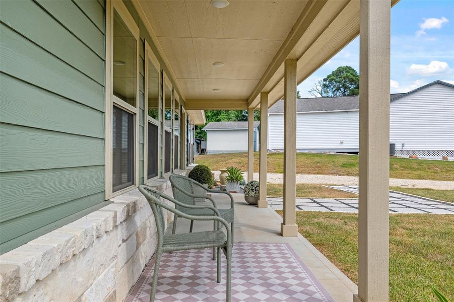 Exterior details and patio area of a home in , Livingston (Image 22).
