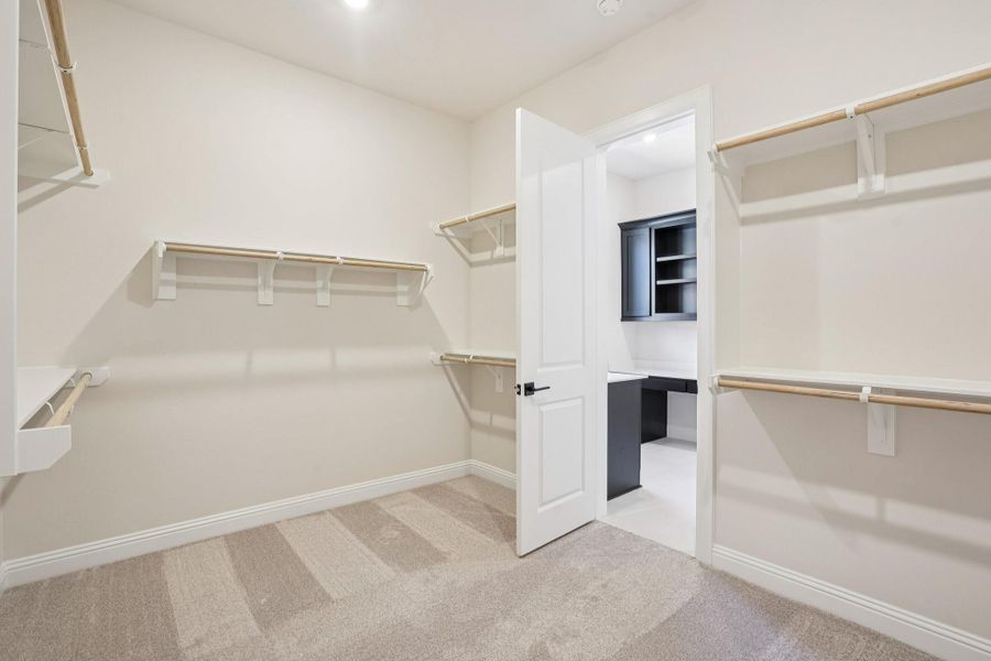 Spacious, unfurnished interior of a new home in , Missouri City (Image 36). Spacious, unfurnished interior of a new home in , Missouri City (Image 36).