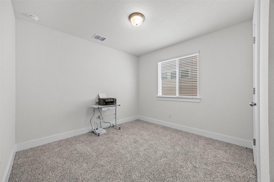 Spacious, unfurnished interior of a new home in , Georgetown (Image 20).